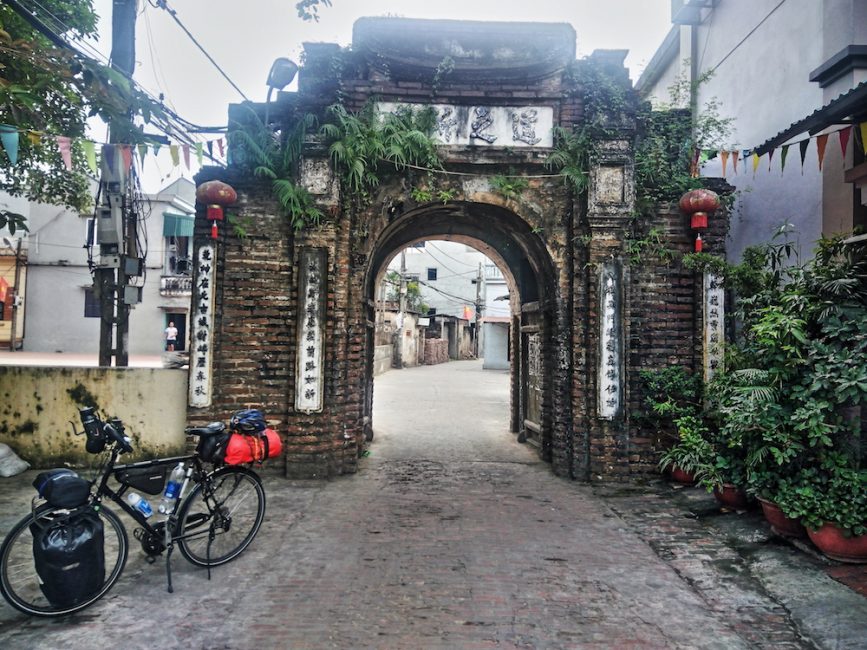 A bicycle tour just north of Hanoi