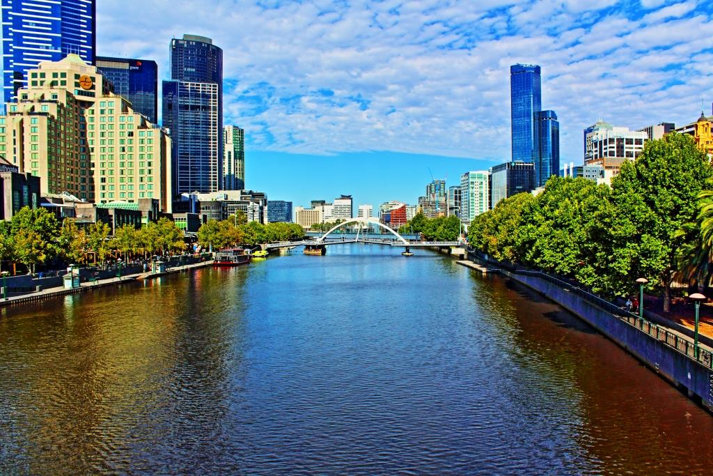 A lovely day for a walk along the Yarra River